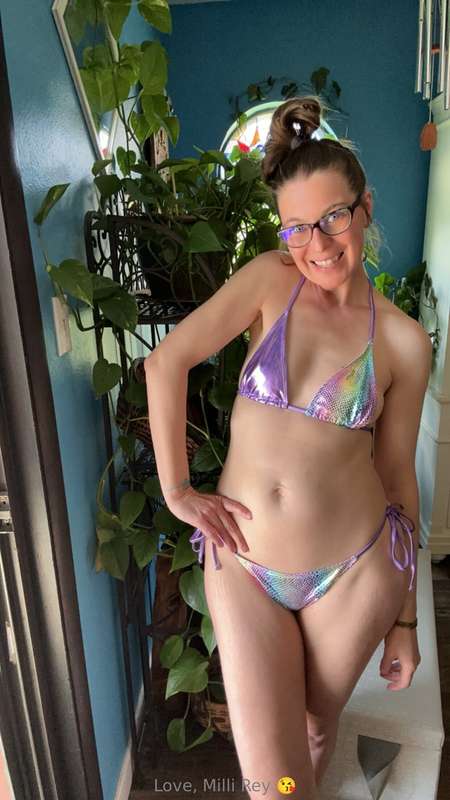 Have been doing so many bikini lives lately! ❤️‍🔥  @lovermil..