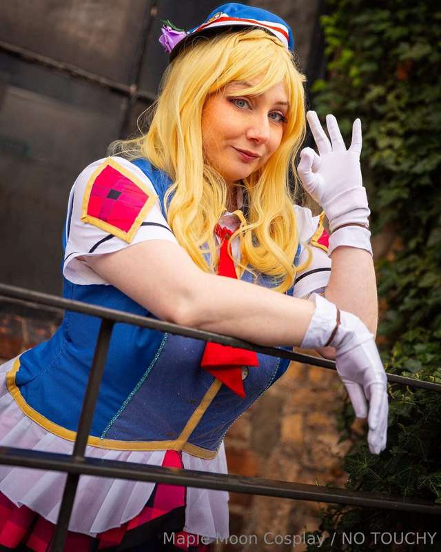 Mari Ohara 
Aqours - Love Live Sunshine