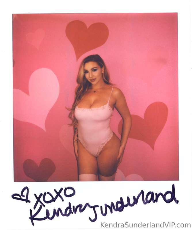 Photo 628 of Kendra Sunderland on Tocromo