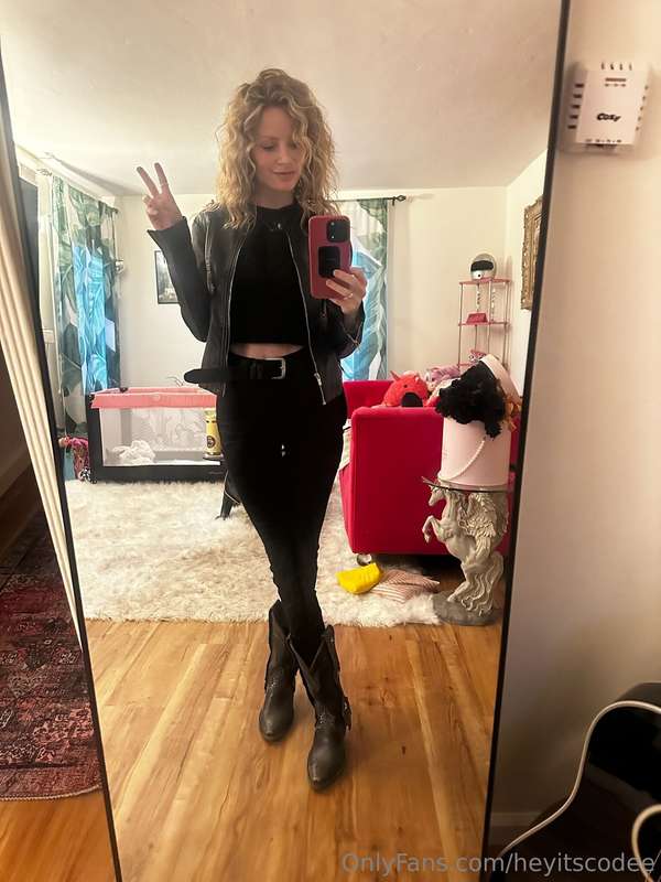 Your fave biker babe 🖤