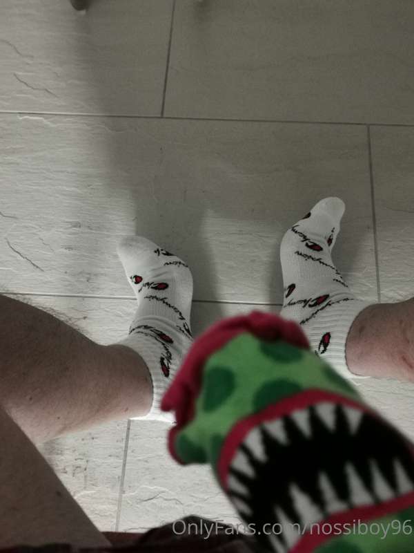 Mr. sock was helping.. 😋
