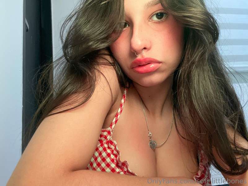 sofi_littlebones