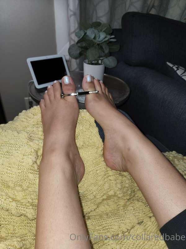 Who doesn't love a good thumb cuff