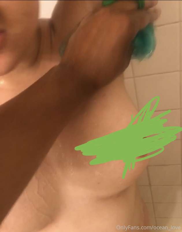 🤣🤣SELF TANNER NIGHTMARE 😤😤

She had to get naked and strip b..