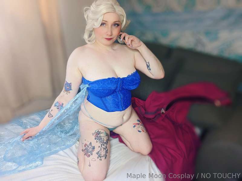 Editing has started on the snow sisters photo set 😍 ❄ it'll ..