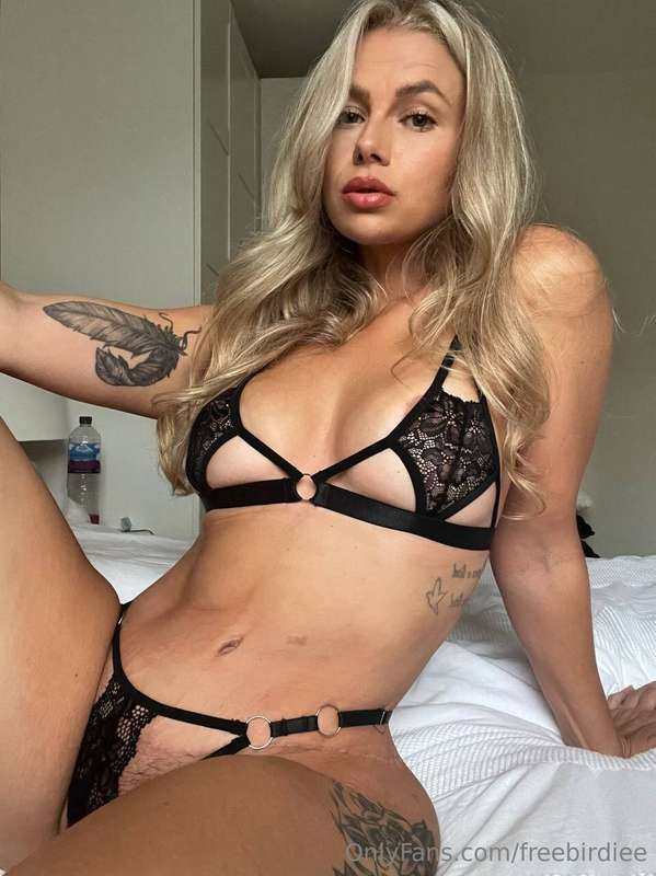 Did you know I do B/G content on my VIP page? @birdie_x