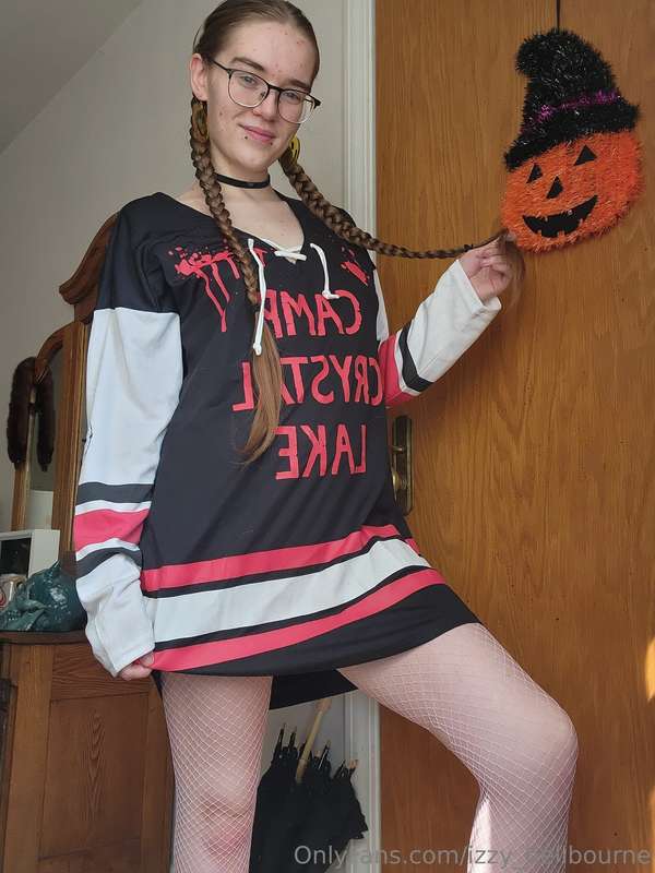 🔪Just had to show yall my spooky outfit for the day!🔪 It's a..