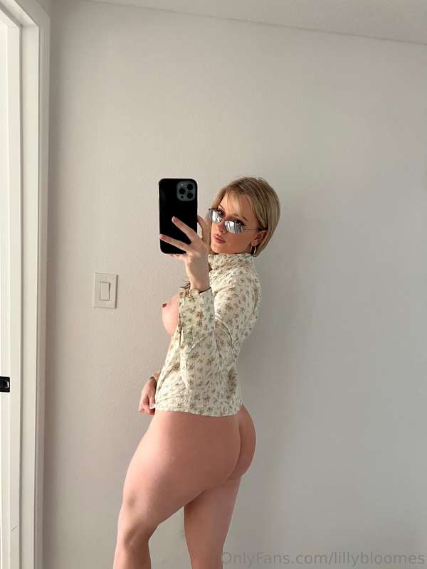 lillybloomes