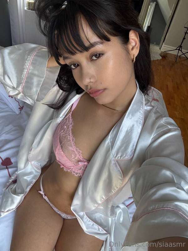 Coffee or me first? Be honest ☕💋