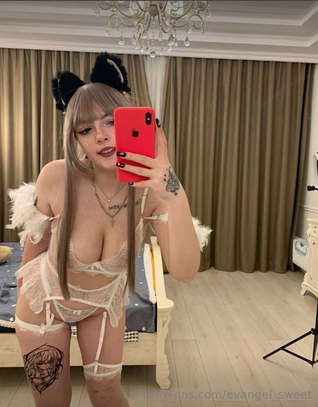 @busty_goddess  SASSY PASSIONATE BITCH🤤

🥵 Experience deep p..