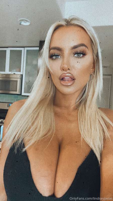 lindseypelas