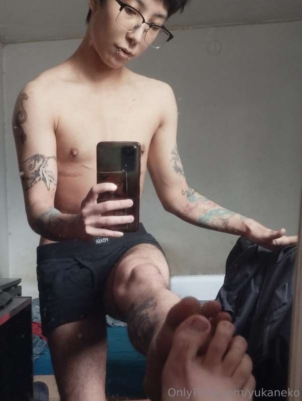 Feet pics...with a twist!
