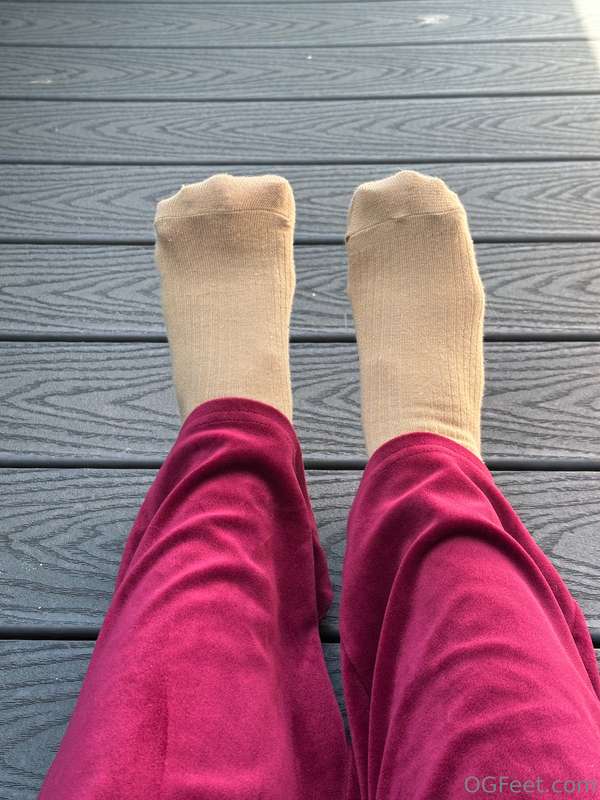 How much do you crave my feet on you? ;)