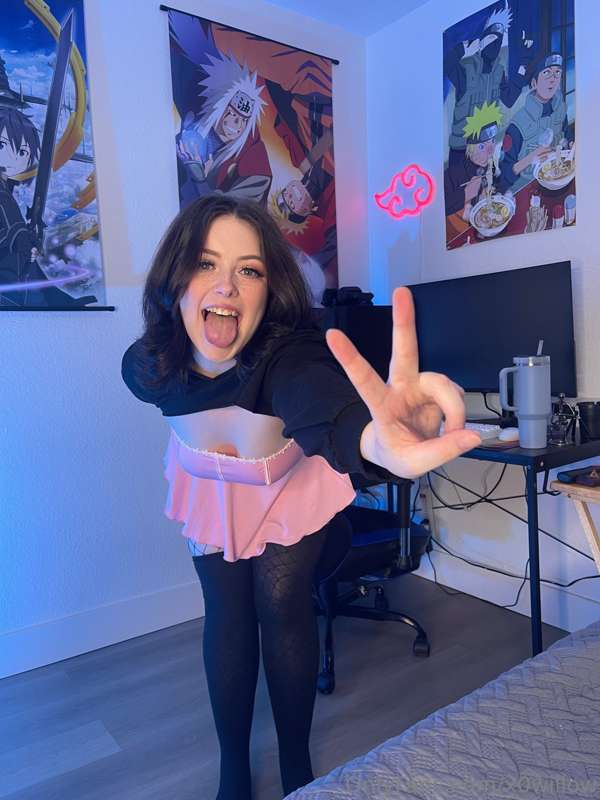 Cum on my face or ass??