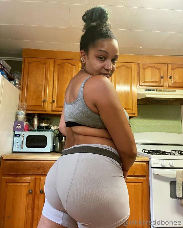 How I’d look wearing your boxers❤️