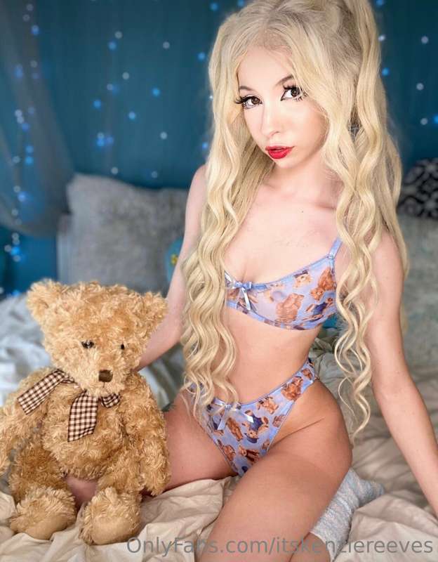Kenzie Reeves 在 Tocromo 的第 17 張照片