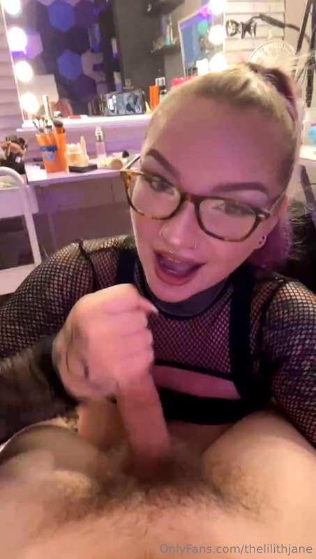 9.6.25 B/G Livestream! This stream includes:-spanks-twerking..
