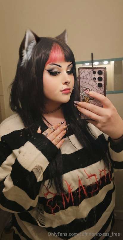 This Kitten is finally getting back into kink ♡