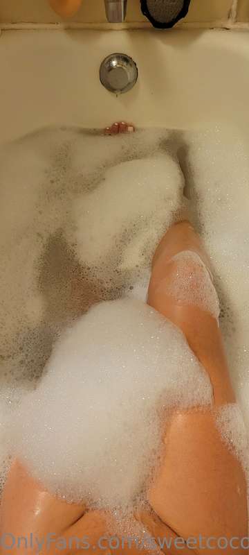 After along day, I love ❤️ getting in my 🔥 bath!!! Nothing i..