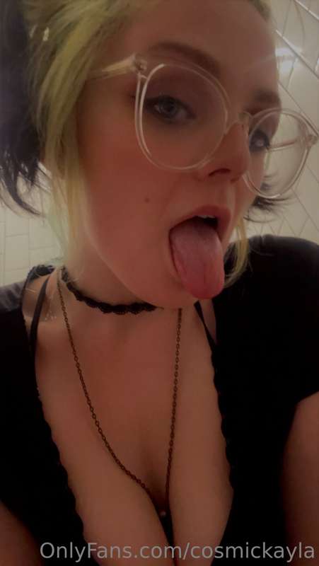 Emo slut at emo night 🖤