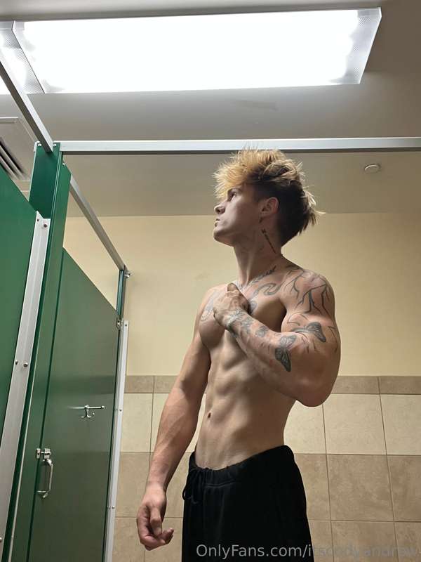 be honest, have you ever had bathroom fun?😈💦