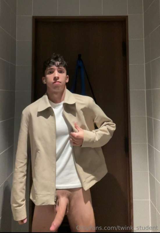 twink_student