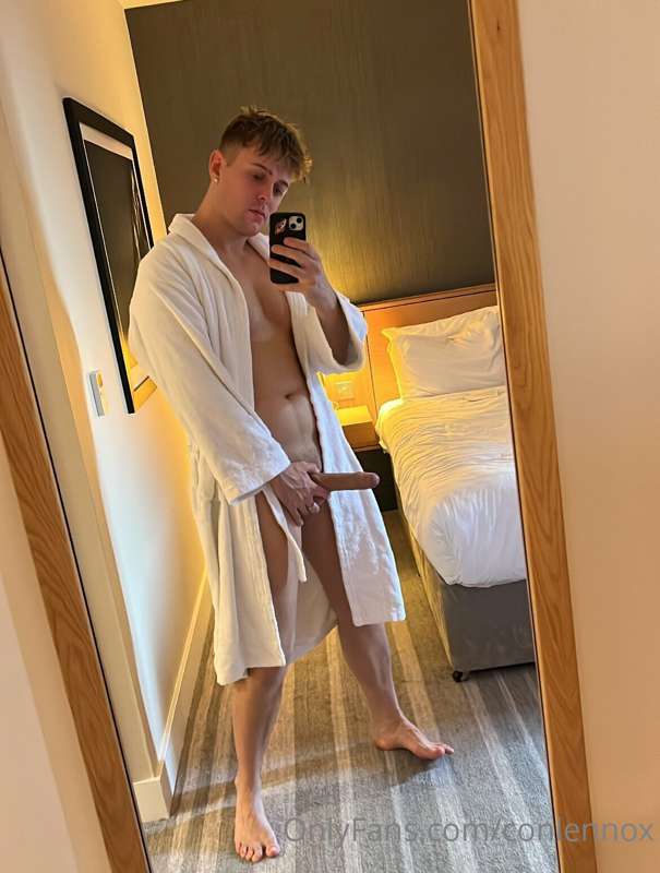 Just a few from my Newcastle trip with this horny boy 😈