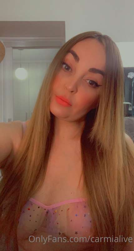 I'm feeling lonely, would you mind sucking my boobs? 😉🥵