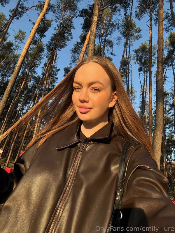 Sunny weather and a beautiful walk, I don't need anything el..