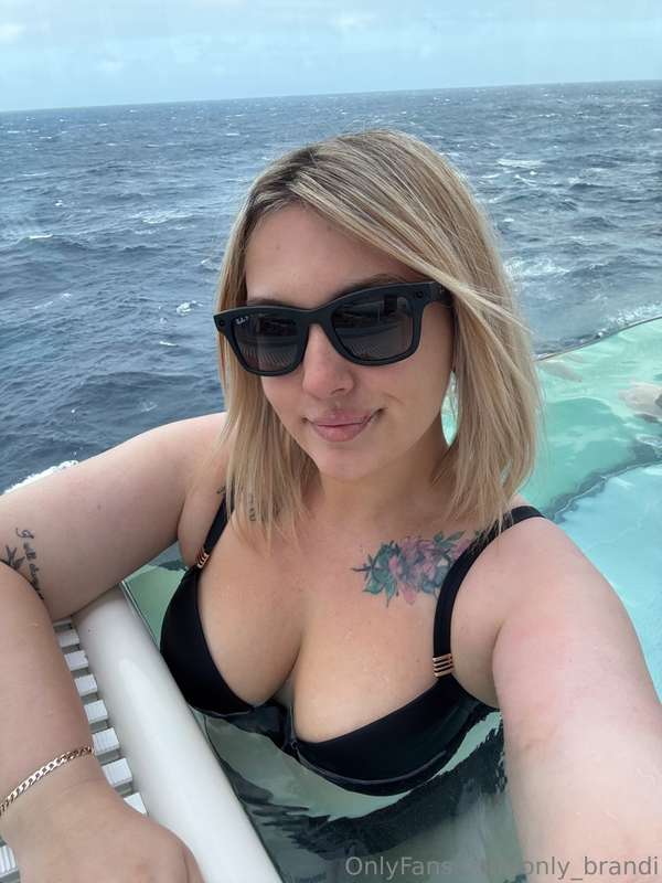 Who’s cums first me? Or you? 