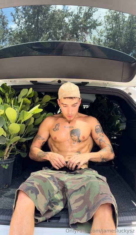jamesluckysz