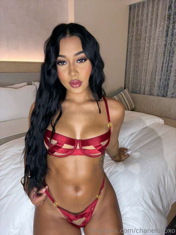 Drenched the whole bed 💦 my neighbor came over and had me sq..