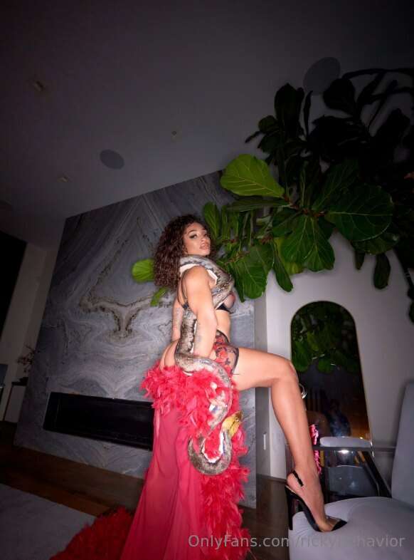 ❌❌ EROTIC MEDUSA ENTERS RICKY'S ROOM ❌❌Her body, soul, entir..
