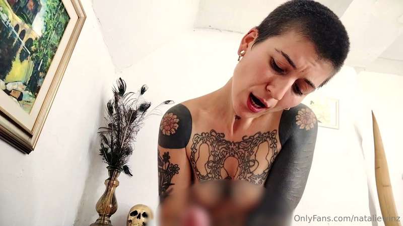POV - HANDJOBIch massiere und wichse Steffen richtig schön a..