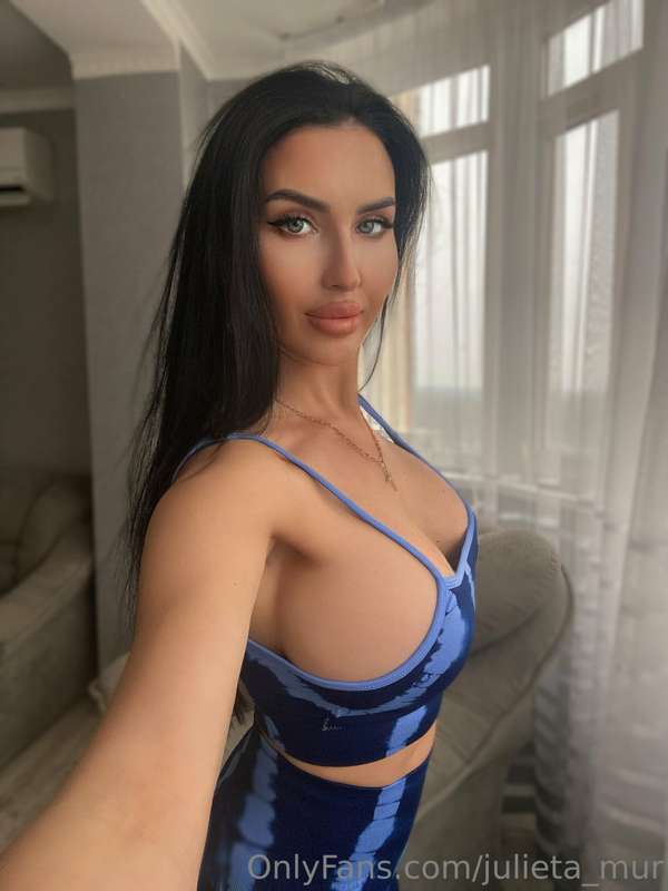 I am told that there is a lot of mystery in my eyes🤔Write to..