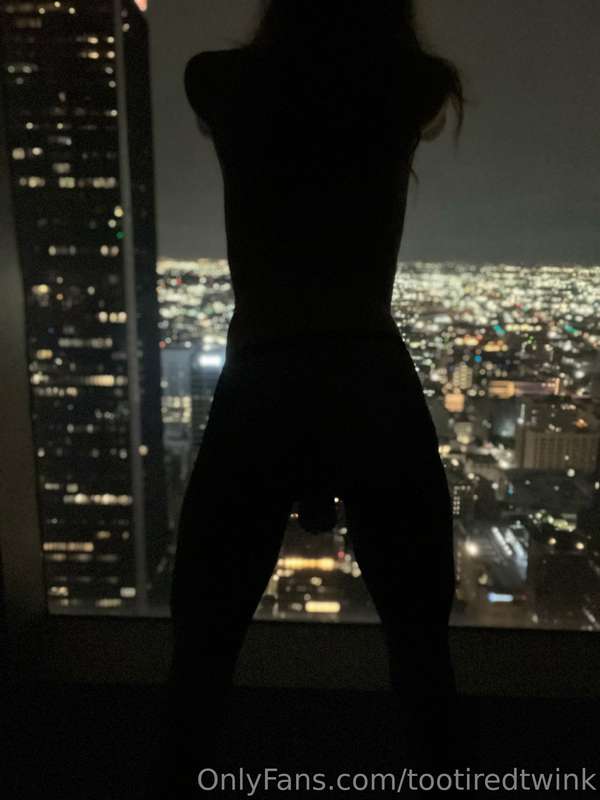 I have a great silhouette, don’t I? :3