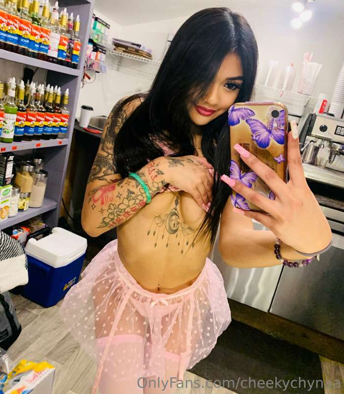 cheekychynaa image #0