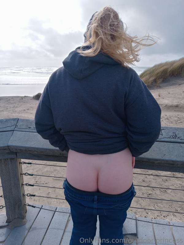 Lots of beach pics soon to come. In the mean time check out ..
