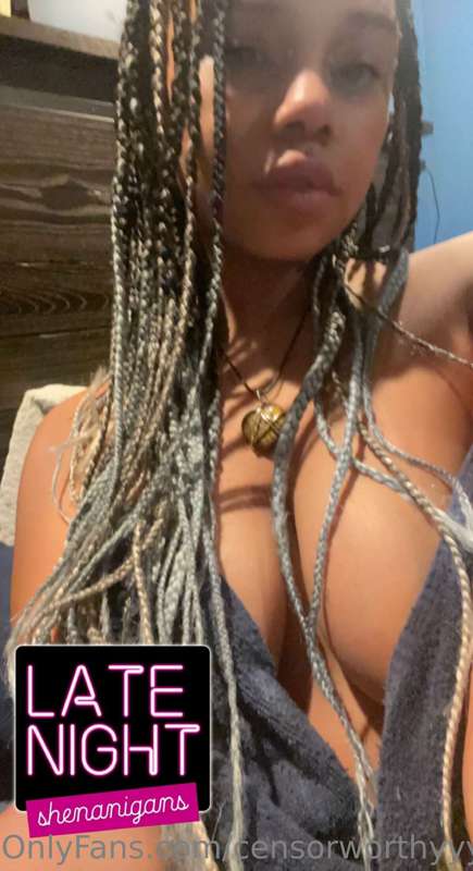 Message me about my exclusive SÑ🅰️q 😘