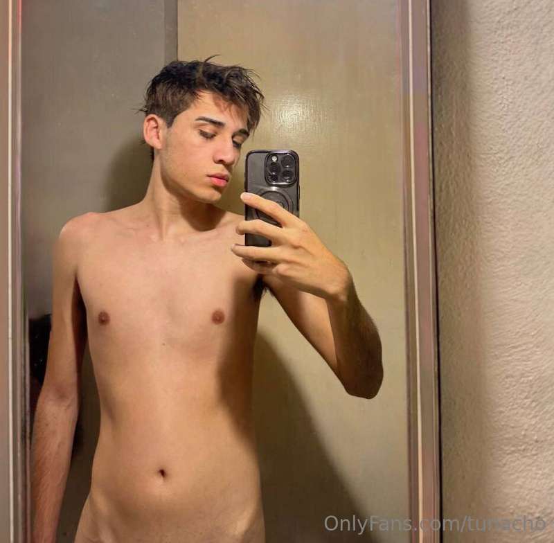🔥FREE ACCESS NOW🔥Hey babe, I’m @kevvoff — your next obsessio..