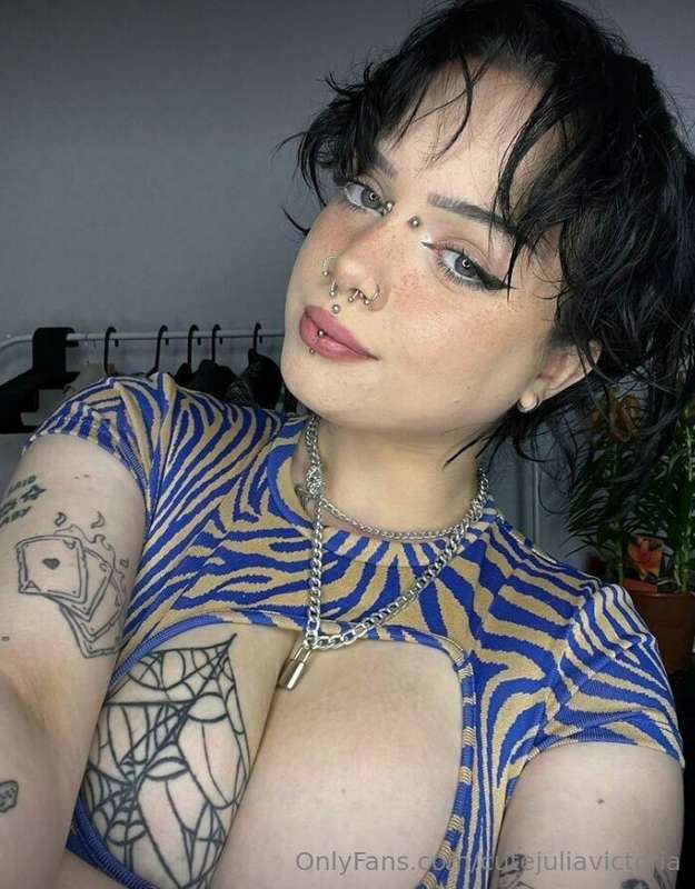 if these colors don’t mess with your head, my boobs definite..