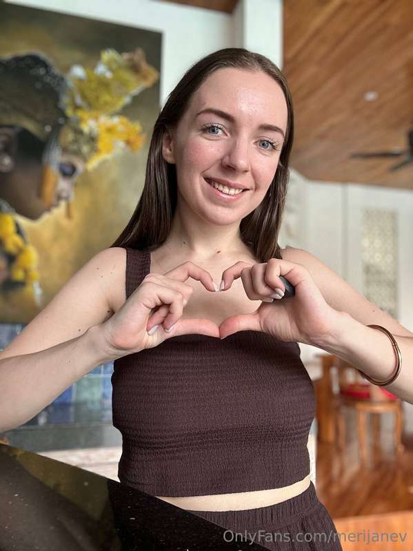 Sending love straight to your heart❤ For you, a beautiful ki..