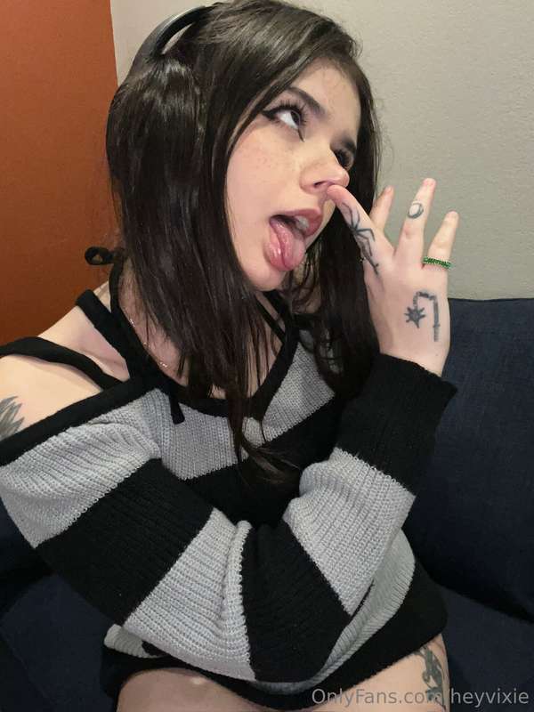 do u think im cute? 🙈