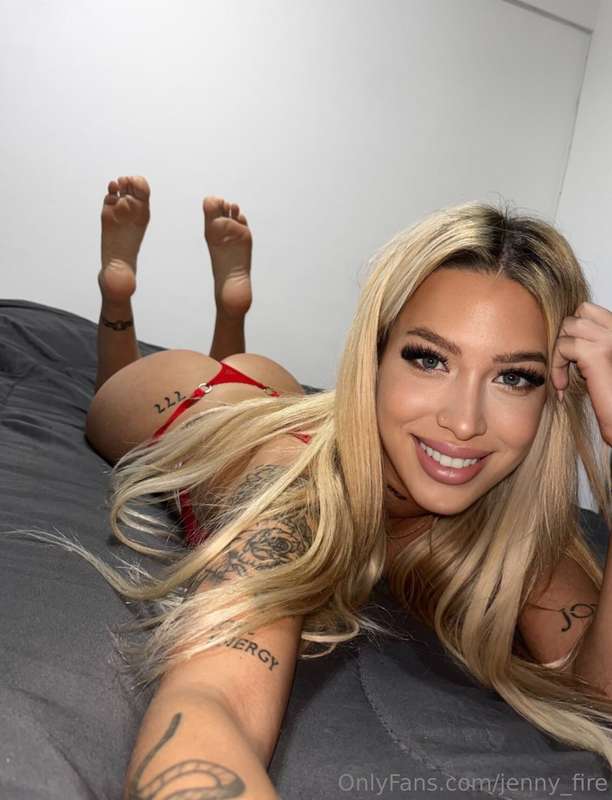 # 𝐅𝐑𝐄𝐄 𝐒𝐔𝐁👉 @zoegreekcutie 🙈🔞Gorgeous 🌸 for your hot desires..