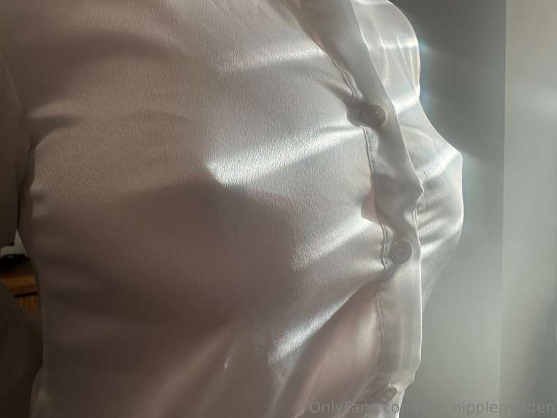 SUNSHINE, WHITE BLOUSE & HARD NIPPLES: Hello my nipple lovin..