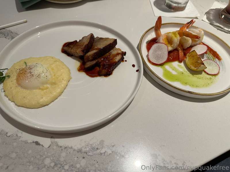*Most of* what I ate in a day yesterday on vacation! I can r..
