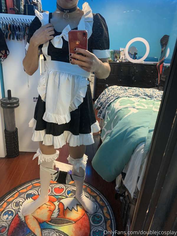 Sent the maid photos in the dms. It’s $13 for the set if you..