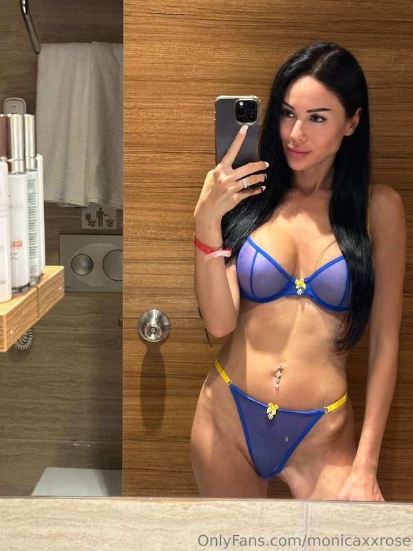 Do you like my new lingerie set ?
