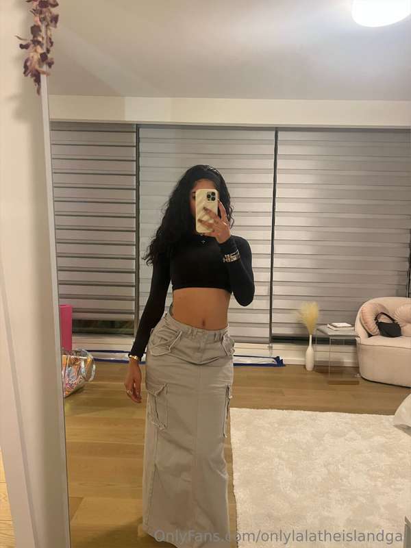 onlylalatheislandgal