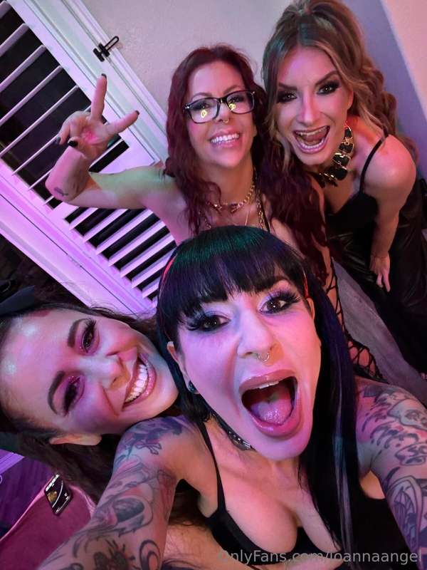 Foto 125 de Joanna Angel no Tocromo